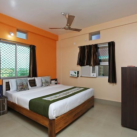 فندق بوريفي  Krishna Residency المظهر الخارجي الصورة