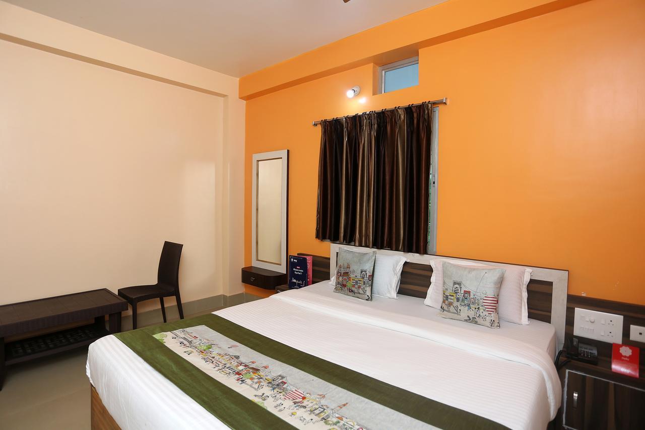 فندق بوريفي  Krishna Residency المظهر الخارجي الصورة