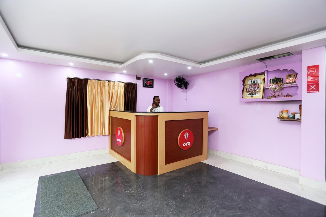 فندق بوريفي  Krishna Residency المظهر الخارجي الصورة